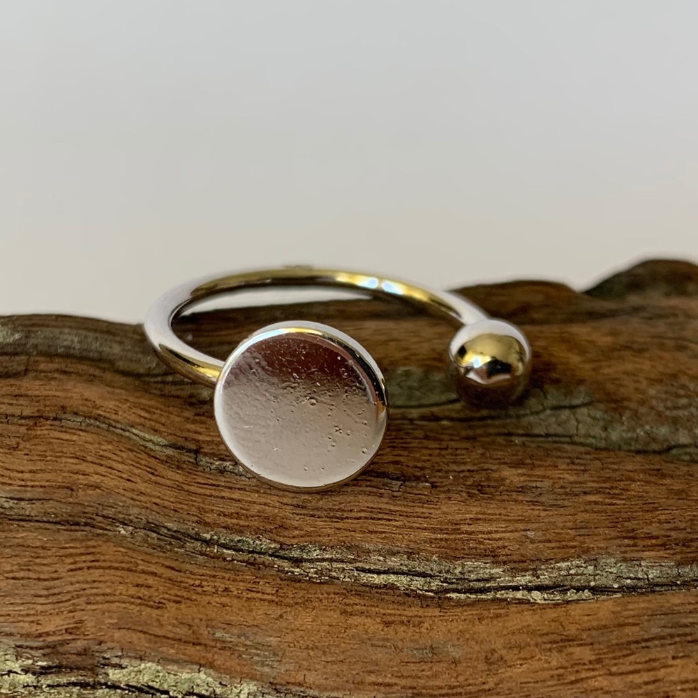 Silver color open ring